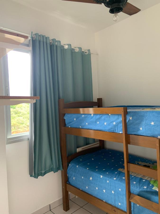 Apartamento Pe Na Areia E Aguas Tranquilas No Centro De Гуарапарі Екстер'єр фото